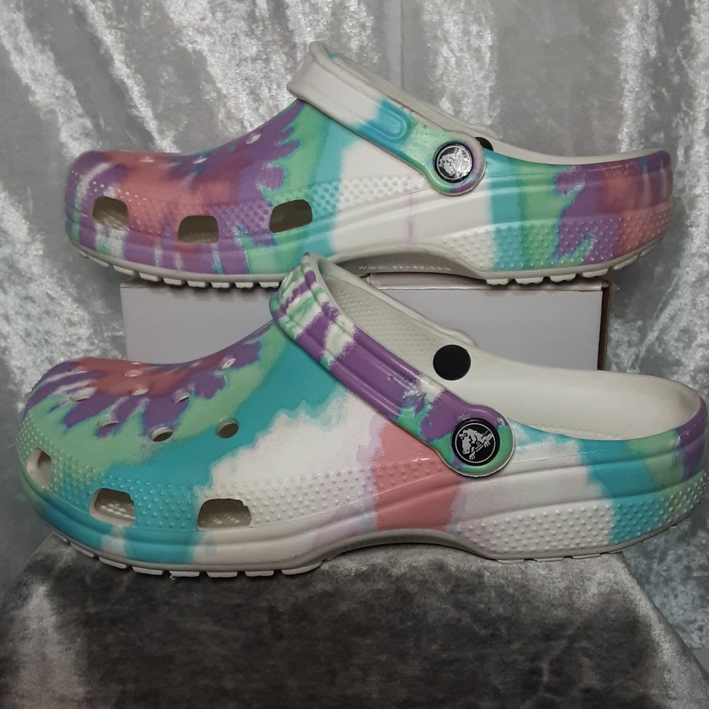Crocs  Multi Color Woman's Size 9 Men's Size 7 - Picture 7 of 12